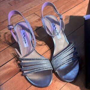 Nina Nelena Silver Kitten Heels Size 6 W Wide - Brand New in Box